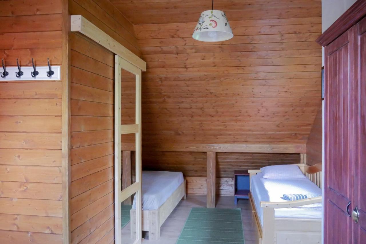 Rose Hip Hill Farm Bed & Breakfast Valea Tirnei Eksteriør bilde
