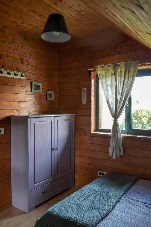 Rose Hip Hill Farm Bed & Breakfast Valea Tirnei Eksteriør bilde
